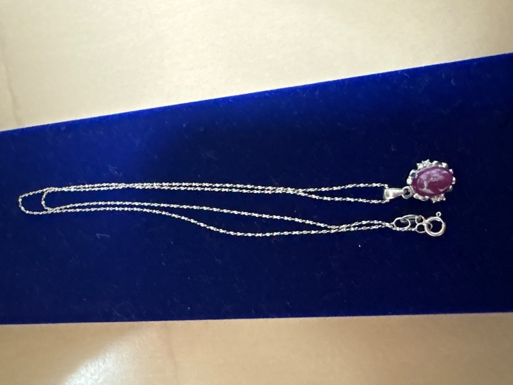 スタールビーのk18ネックレス（宝石）の商品画像 - 査定依頼日：2026年1月31日 - 最高査定価格：300,000円