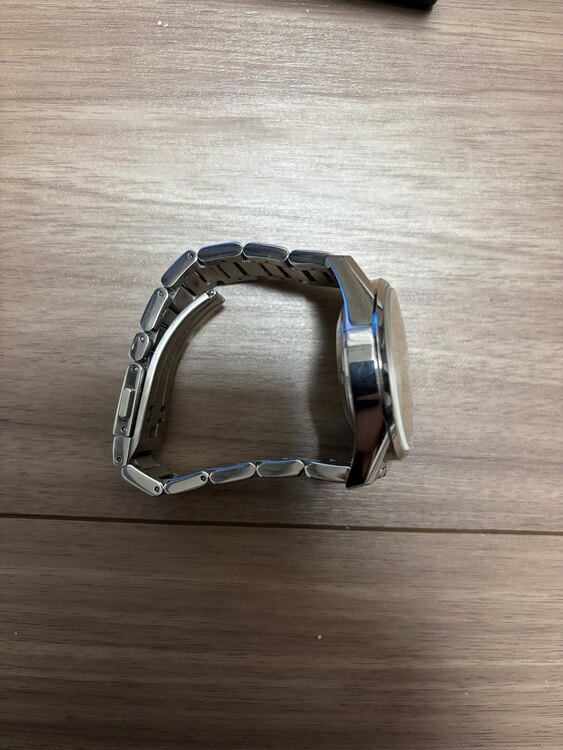 タグホイヤー カレラ WAR211B.BA078（高級時計）の商品画像 - 査定依頼日：2025年3月30日 - 最高査定価格：130,000円