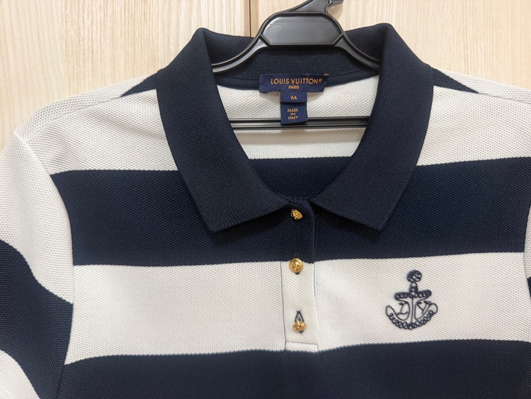 ルイ・ヴィトン ストライプ クロップド ポロトップ（古着・ファッション）の商品画像 - 査定依頼日：2026年9月22日 - 最高査定価格：20,000円