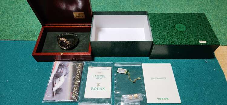 ロレックス デイトナ 1652（高級時計）の商品画像 - 査定依頼日：2025年2月13日 - 最高査定価格：2,500,000円