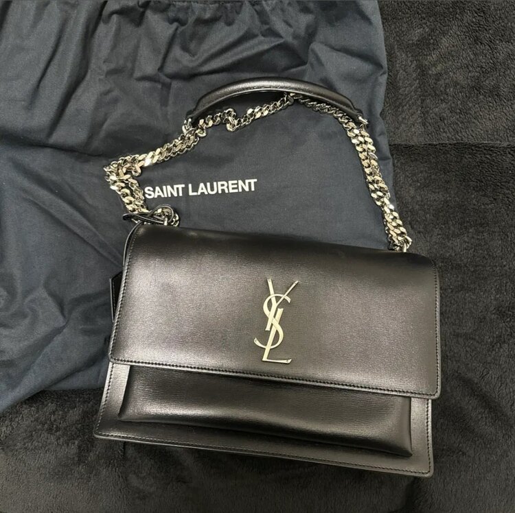 イブサンローラン  （ブランドバッグ）の商品画像 - 査定依頼日：2025年5月26日 - 最高査定価格：100,000円