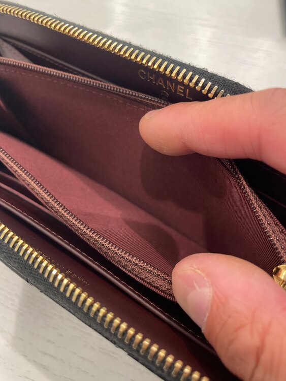 ロングジップウォレット（ブランド財布・小物）の商品画像 - 査定依頼日：2025年2月8日 - 最高査定価格：70,000円