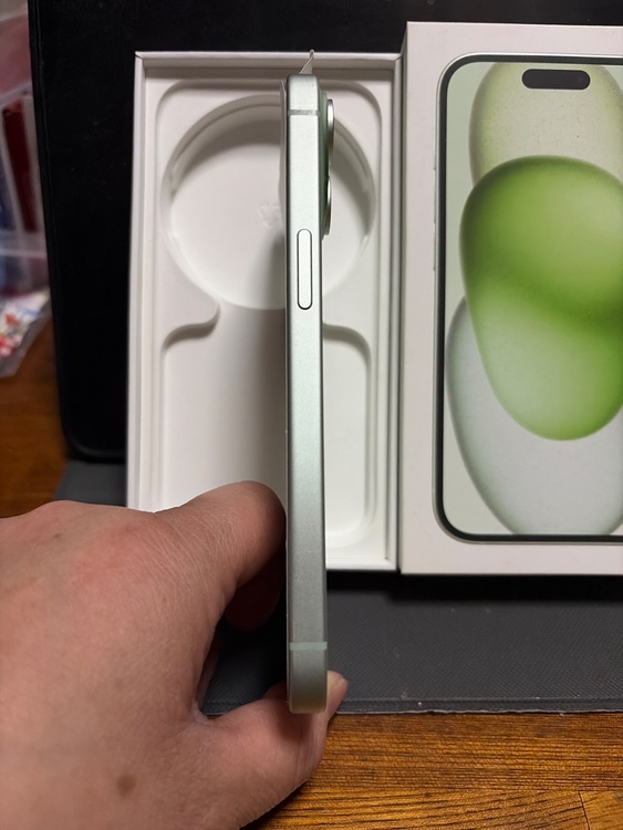iPhone 15 128GB SIMフリー（スマホ）の商品画像 - 査定依頼日：2026年5月18日 - 最高査定価格：63,000円