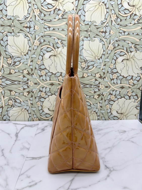 発覚トート（ブランドバッグ）の商品画像 - 査定依頼日：2026年2月21日 - 最高査定価格：70,000円