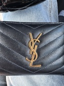 イブサンローラン  （ブランドバッグ）の商品画像 - 査定依頼日：2026年1月25日 - 最高査定価格：28,000円