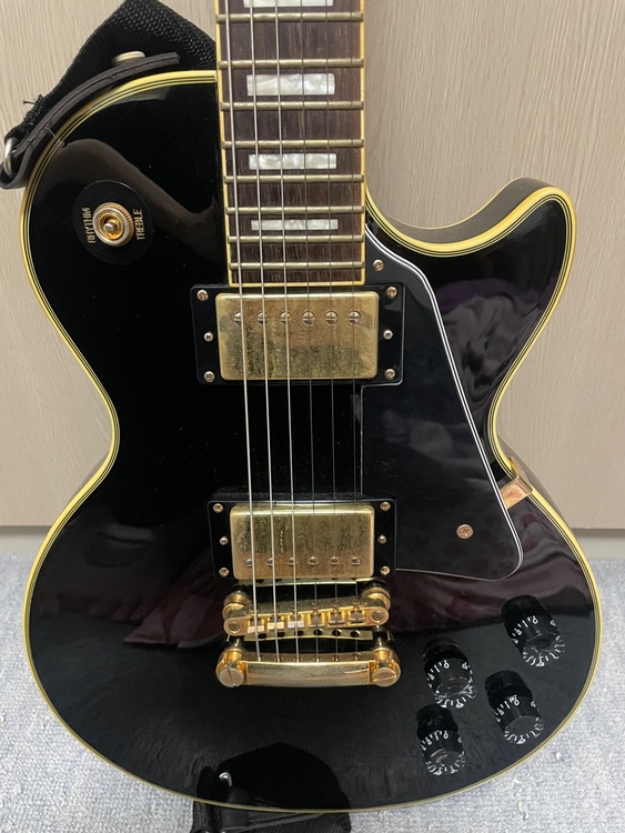 Epiphone黒色ギター（ピアノ・楽器・PA機材）の商品画像 - 査定依頼日：2026年4月17日 - 最高査定価格：20,000円