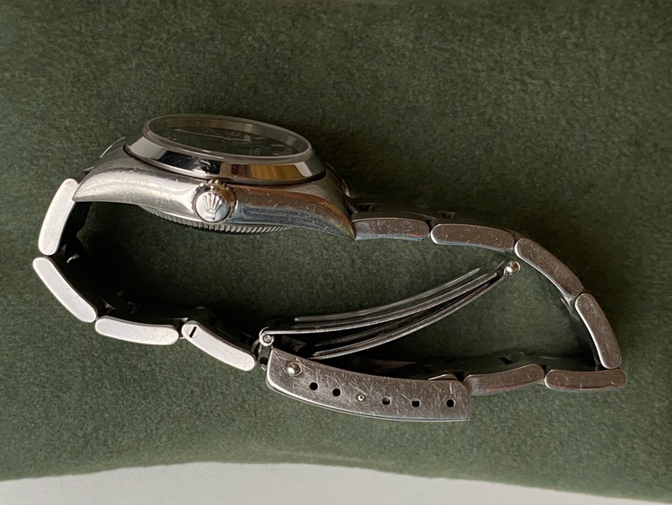 ロレックス パーペチュアル （高級時計）の商品画像 - 査定依頼日：2025年10月17日 - 最高査定価格：430,000円