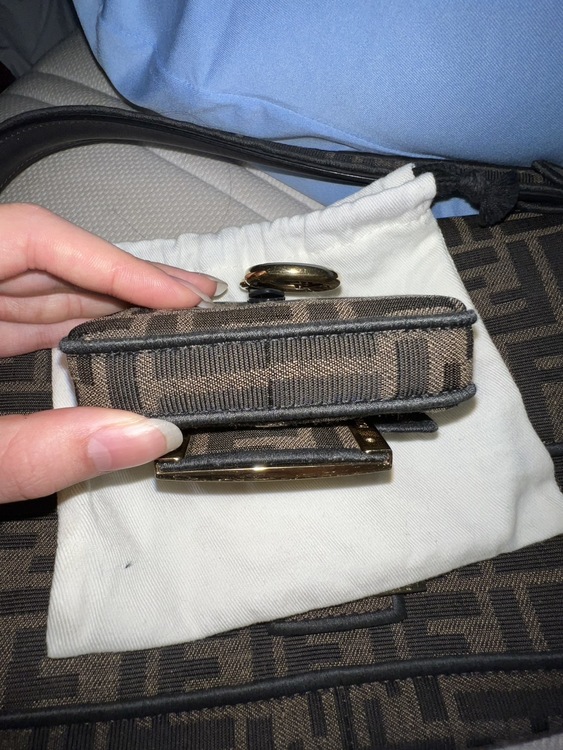 FENDI小型バッグ（ブランドバッグ）の商品画像 - 査定依頼日：2026年1月22日 - 最高査定価格：60,000円