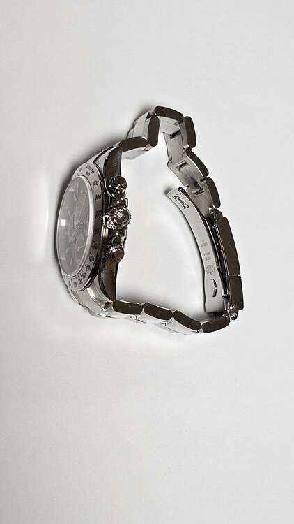 ロレックス デイトナ 116520（高級時計）の商品画像 - 査定依頼日：2025年4月14日 - 最高査定価格：3,100,000円