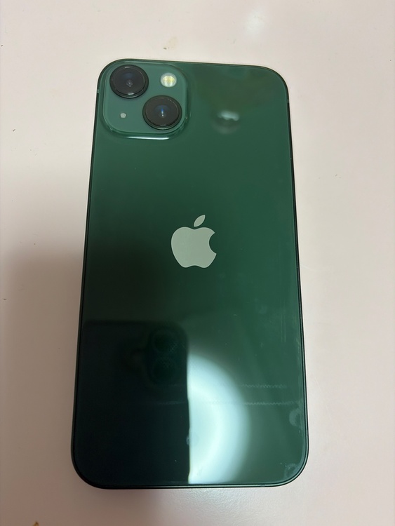 iPhone iPhone 13 128GB au（スマホ）の商品画像 - 査定依頼日：2026年9月5日 - 最高査定価格：39,500円