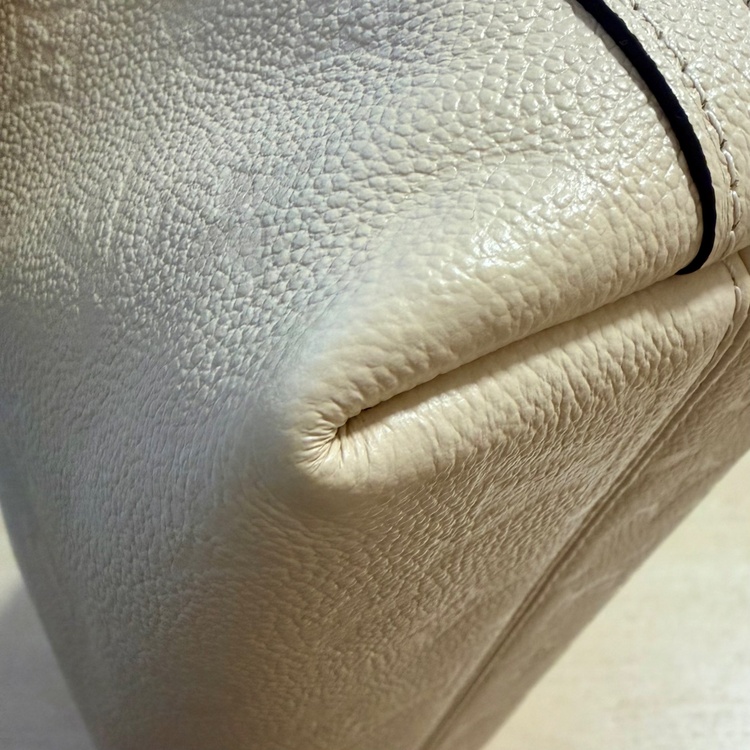 ルイヴィトン モノグラム・アンプラント サック・スポール M46609（ブランドバッグ）の商品画像 - 査定依頼日：2026年2月8日 - 最高査定価格：220,000円