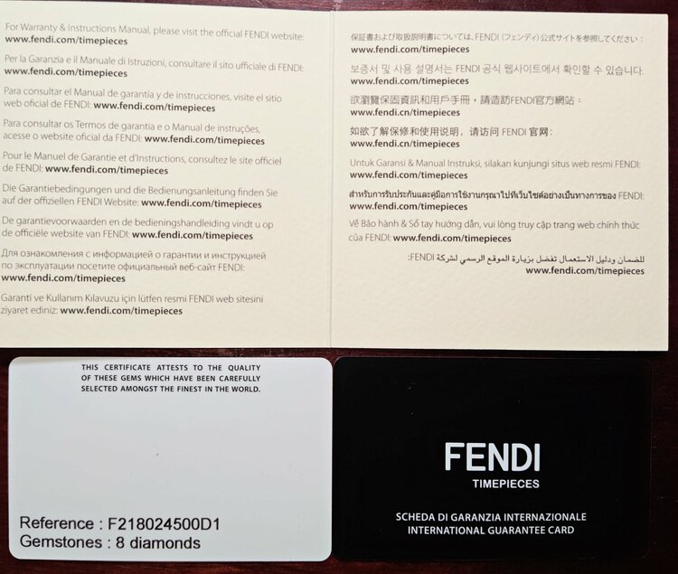 FENDIモメントレディースクォーツ　シルバー（高級時計）の商品画像 - 査定依頼日：2026年5月2日 - 最高査定価格：100,000円