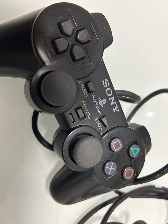 PlayStation2 SCPH-30000（ゲーム機本体・ゲームソフト）の商品画像 - 査定依頼日：2023年8月18日 - 最高査定価格：2,000円