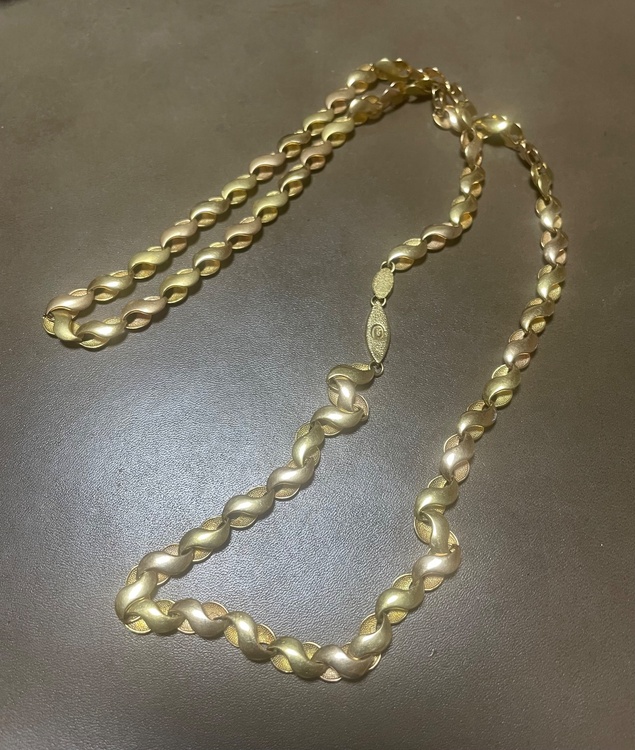 ネックレス53g（金・貴金属）の商品画像 - 査定依頼日：2025年12月12日 - 最高査定価格：930,000円