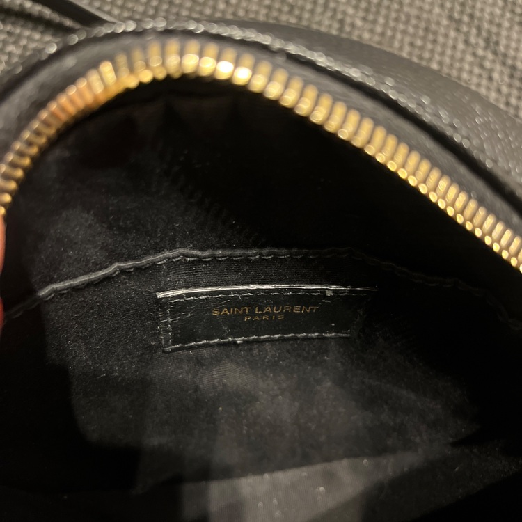 イブサンローラン  （ブランドバッグ）の商品画像 - 査定依頼日：2025年10月25日 - 最高査定価格：130,000円