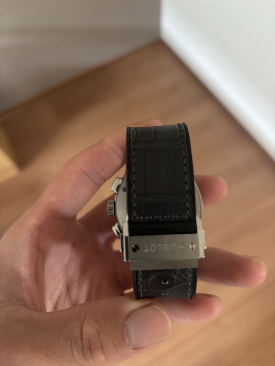 ウブロ クラシックフュージョン 521.NX7071.lq（高級時計）の商品画像 - 査定依頼日：2025年6月8日 - 最高査定価格：750,000円