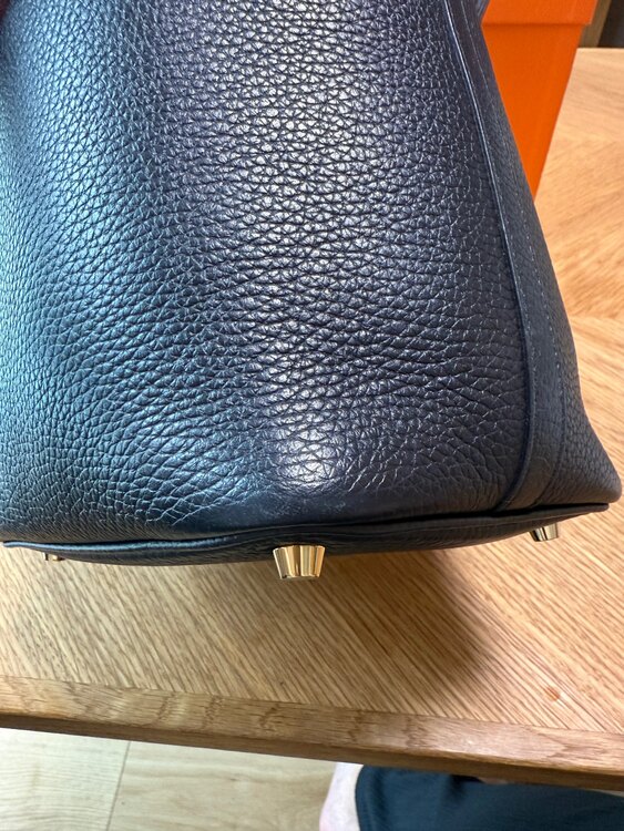 B FS 005 GX （ブランドバッグ）の商品画像 - 査定依頼日：2025年5月26日 - 最高査定価格：550,000円