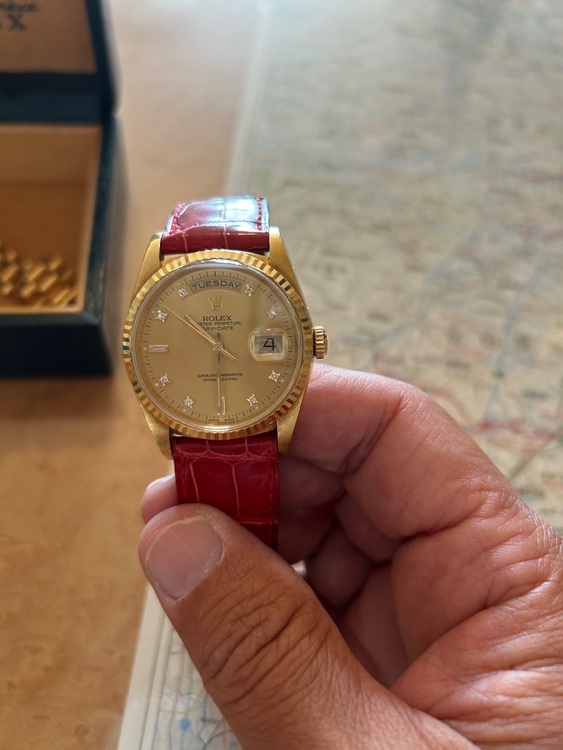 ローレックスデイデイト（高級時計）の商品画像 - 査定依頼日：2025年8月5日 - 最高査定価格：2,500,000円