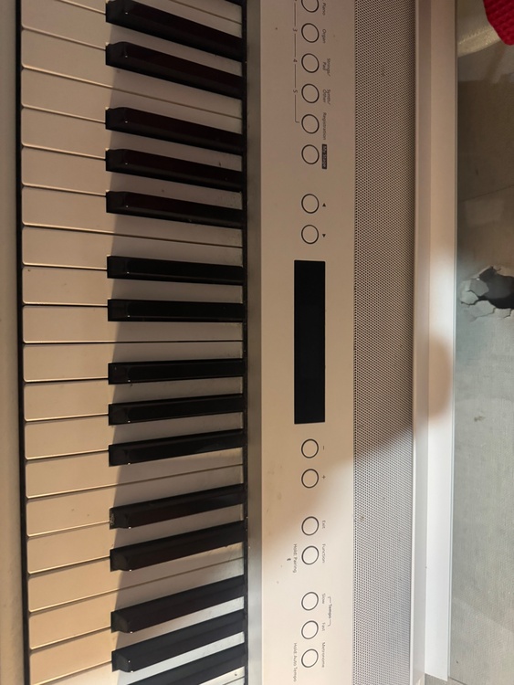 FP-60X-WH（ピアノ・楽器・PA機材）の商品画像 - 査定依頼日：2026年5月6日 - 最高査定価格：18,000円