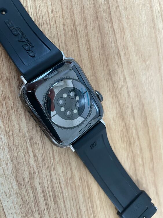 Apple Watchシリーズ6 （家電）の商品画像 - 査定依頼日：2025年8月19日 - 最高査定価格：8,000円