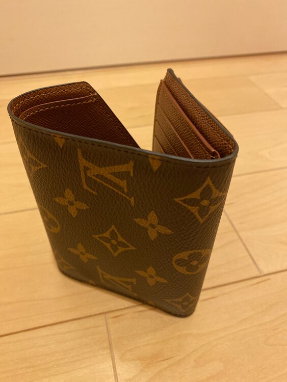 ルイビィトンお財布（ブランド財布・小物）の商品画像 - 査定依頼日：2025年1月27日 - 最高査定価格：15,000円