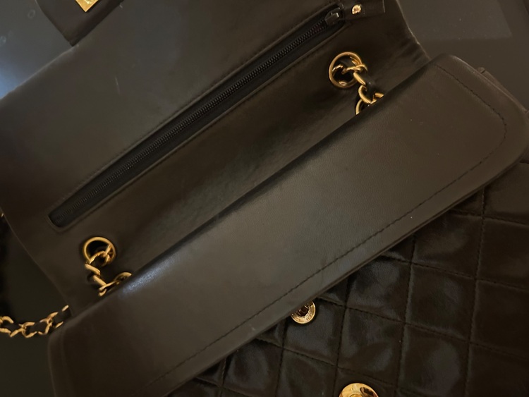 デカマトラッセ（ブランドバッグ）の商品画像 - 査定依頼日：2025年9月29日 - 最高査定価格：350,000円