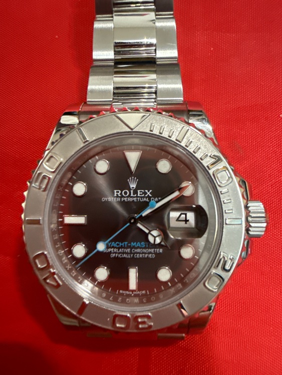 ロレックス ヨットマスター 116622（高級時計）の商品画像 - 査定依頼日：2025年8月4日 - 最高査定価格：1,900,000円