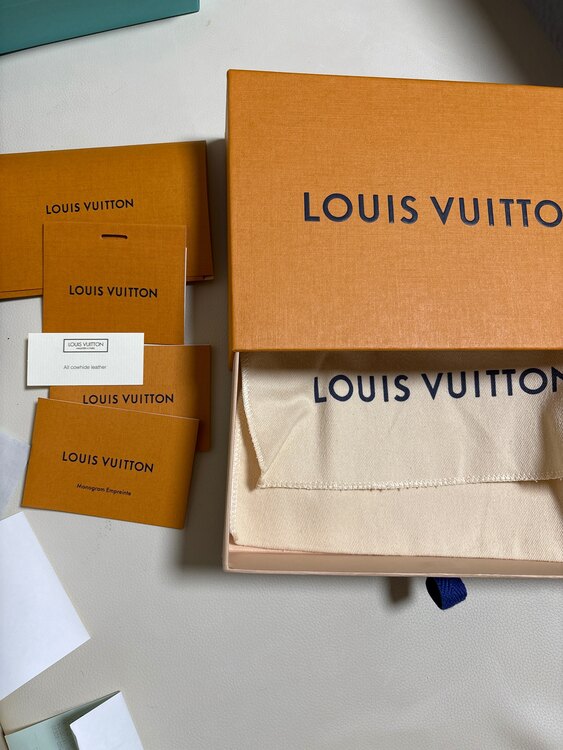 長財布（ブランド財布・小物）の商品画像 - 査定依頼日：2025年1月30日 - 最高査定価格：52,000円