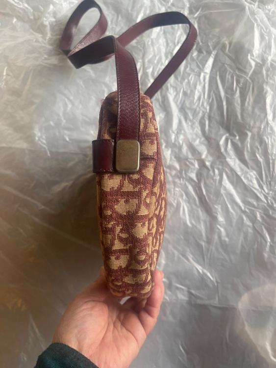 ディオール  （ブランドバッグ）の商品画像 - 査定依頼日：2025年11月12日 - 最高査定価格：30,000円