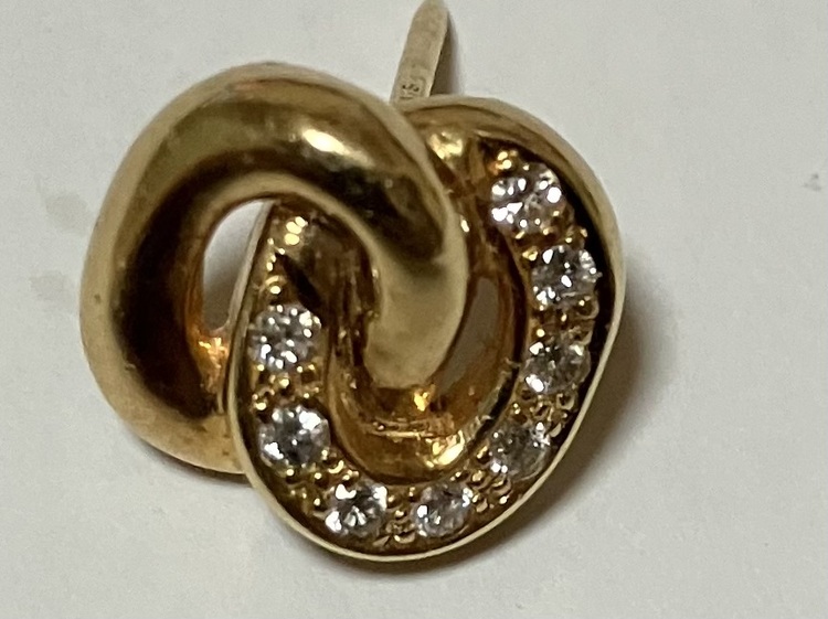 ピアス（金・貴金属）の商品画像 - 査定依頼日：2026年1月23日 - 最高査定価格：100,000円