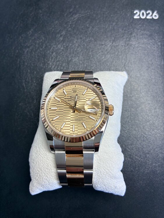 デイトジャスト18KYGロレゾール　フルーテッドモチーフ　オイスターブレス（高級時計）の商品画像 - 査定依頼日：2026年2月27日 - 最高査定価格：2,070,000円