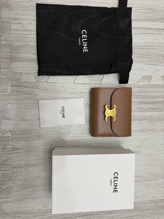 トリオンフ財布（ブランド財布・小物）の商品画像 - 査定依頼日：2025年12月11日 - 最高査定価格：25,000円