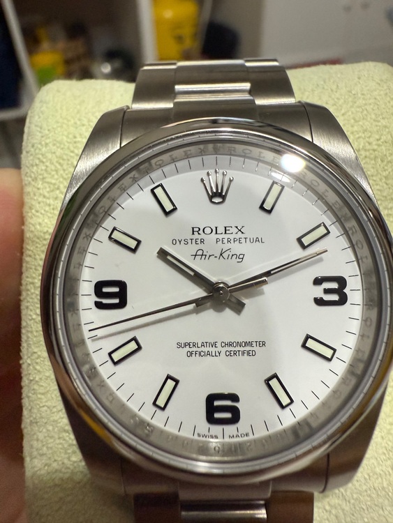 ロレックス エアキング 114200（高級時計）の商品画像 - 査定依頼日：2025年11月9日 - 最高査定価格：830,000円