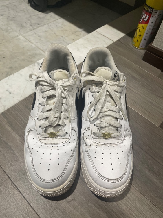 NIKE 40th エアフォース1 07 DQ7658-100（古着・ファッション）の商品画像 - 査定依頼日：2026年6月2日 - 最高査定価格：100,000円