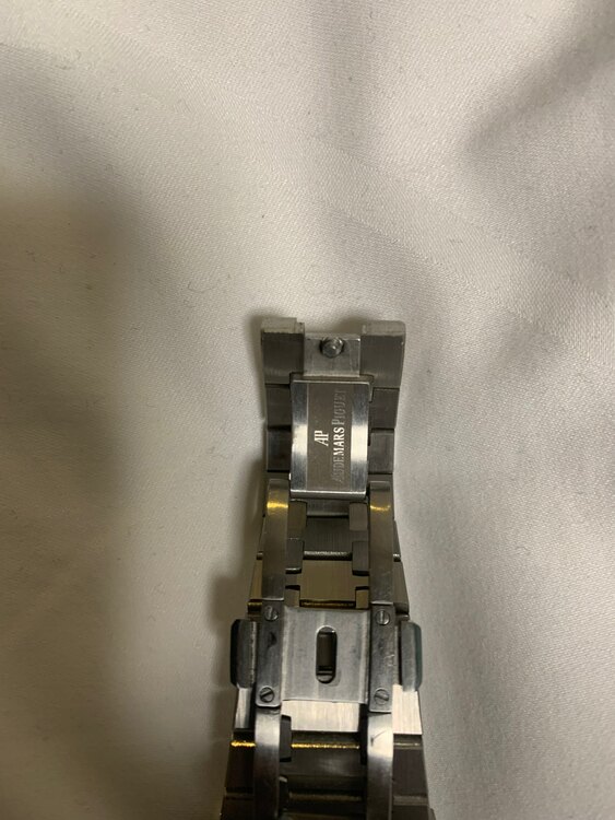 オーデマピゲ ロイヤルオーク （高級時計）の商品画像 - 査定依頼日：2025年4月11日 - 最高査定価格：4,200,000円