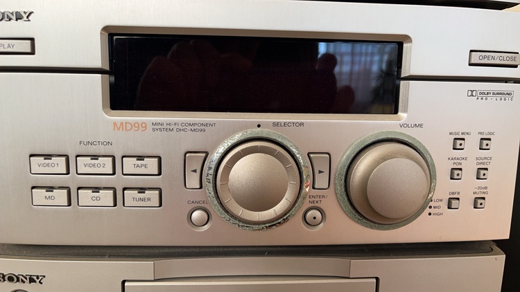 MDミニコンポ　DHC-MD99（オーディオ・スピーカー）の商品画像 - 査定依頼日：2026年1月12日 - 最高査定価格：3,000円