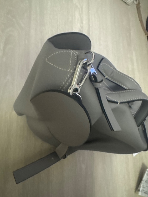 ロエベ（ブランドバッグ）の商品画像 - 査定依頼日：2025年8月13日 - 最高査定価格：150,000円