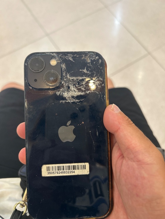 iPhone iPhone 13 128GB au（スマホ）の商品画像 - 査定依頼日：2026年7月10日 - 最高査定価格：19,000円