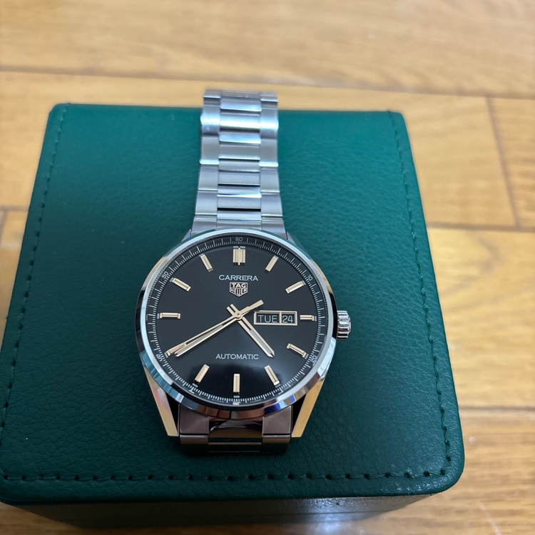 タグホイヤー WBN2013 カレラ（高級時計）の商品画像 - 査定依頼日：2025年7月2日 - 最高査定価格：240,000円