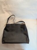 セリーヌ  （ブランドバッグ）の商品画像 - 査定依頼日：2026年3月5日 - 最高査定価格：100,000円