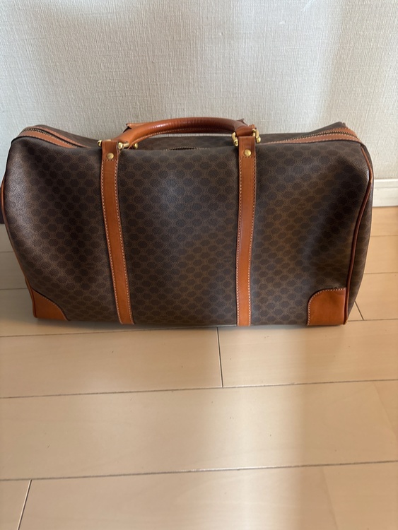 セリーヌ  （ブランドバッグ）の商品画像 - 査定依頼日：2026年4月5日 - 最高査定価格：16,000円