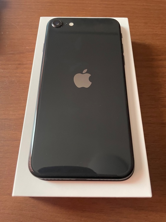 iPhone SE (第 2 世代) 64GB SIMフリー（スマホ）の商品画像 - 査定依頼日：2025年9月17日 - 最高査定価格：14,000円