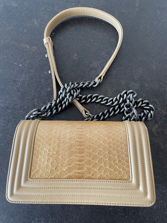 シャネル ボーイシャネル （ブランドバッグ）の商品画像 - 査定依頼日：2025年5月3日 - 最高査定価格：300,000円