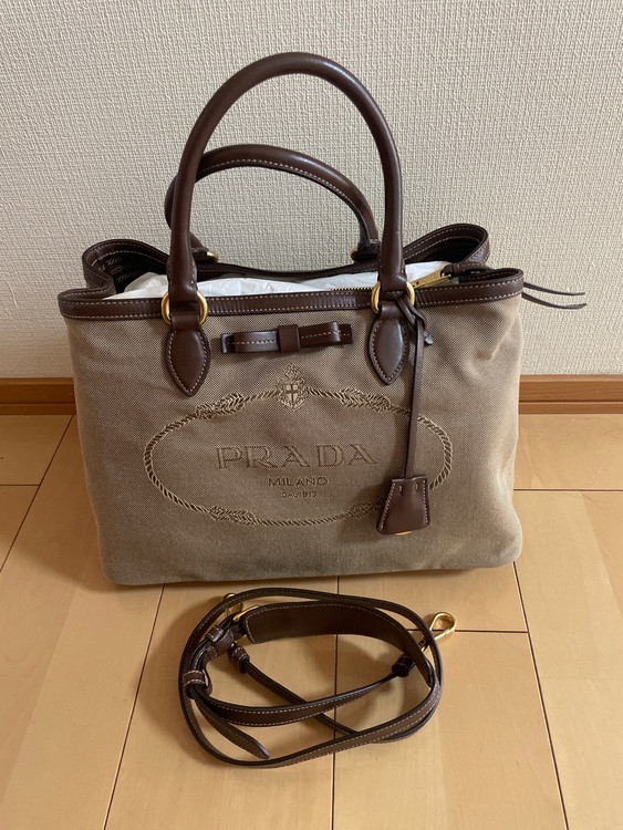 プラダ  （ブランドバッグ）の商品画像 - 査定依頼日：2025年9月14日 - 最高査定価格：78,000円