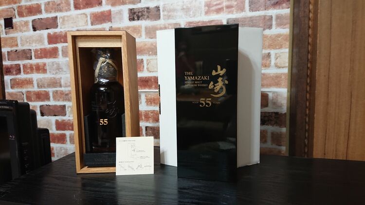 山崎55年(完品)（お酒）の商品画像 - 査定依頼日：2025年7月23日 - 最高査定価格：33,000,000円