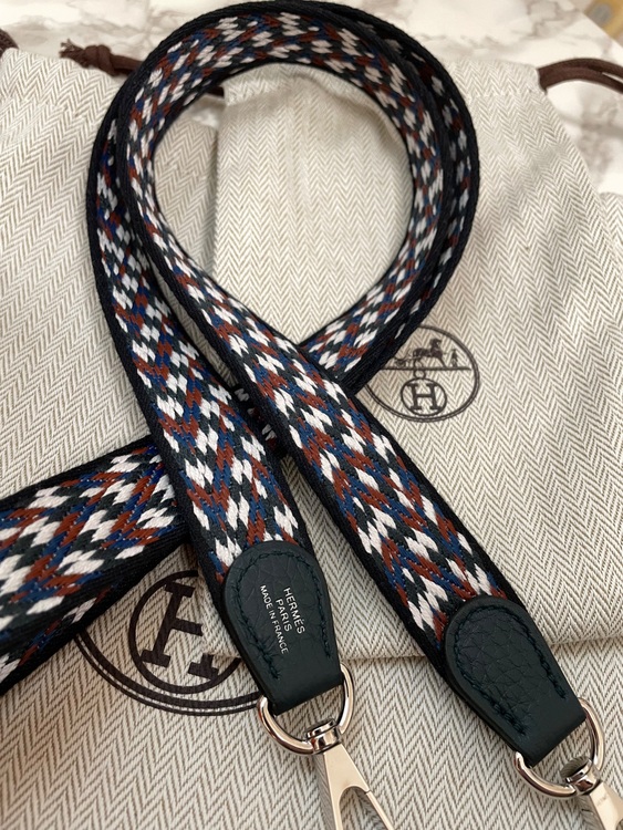 エヴリンTPM（ブランドバッグ）の商品画像 - 査定依頼日：2025年6月5日 - 最高査定価格：350,000円