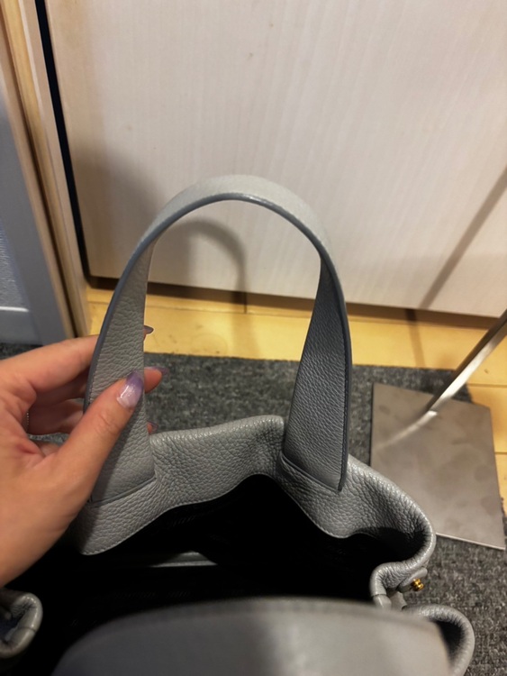 ヴィッテロダイノ レザー（ブランドバッグ）の商品画像 - 査定依頼日：2025年9月15日 - 最高査定価格：120,000円