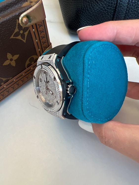 ダイヤ　ラバー（高級時計）の商品画像 - 査定依頼日：2025年7月12日 - 最高査定価格：1,500,000円