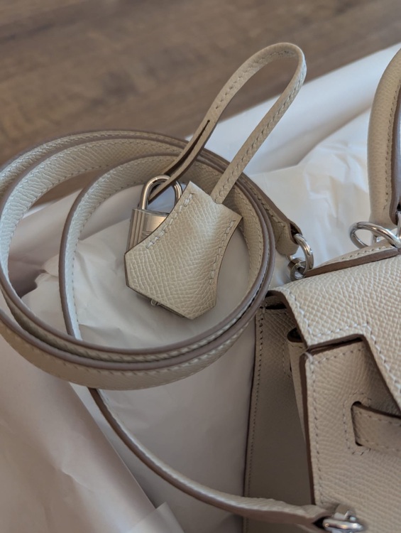 ケリー25（ブランドバッグ）の商品画像 - 査定依頼日：2025年9月18日 - 最高査定価格：2,570,000円