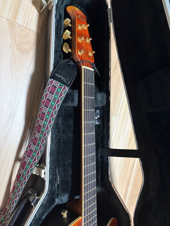 OVATION 1999 COLLECTORS EDITION（ピアノ・楽器・PA機材）の商品画像 - 査定依頼日：2026年9月6日 - 最高査定価格：100,000円